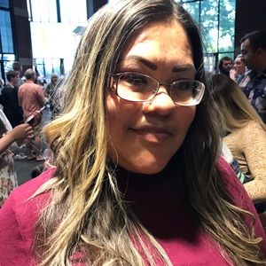 Meet your Posher, Lorena